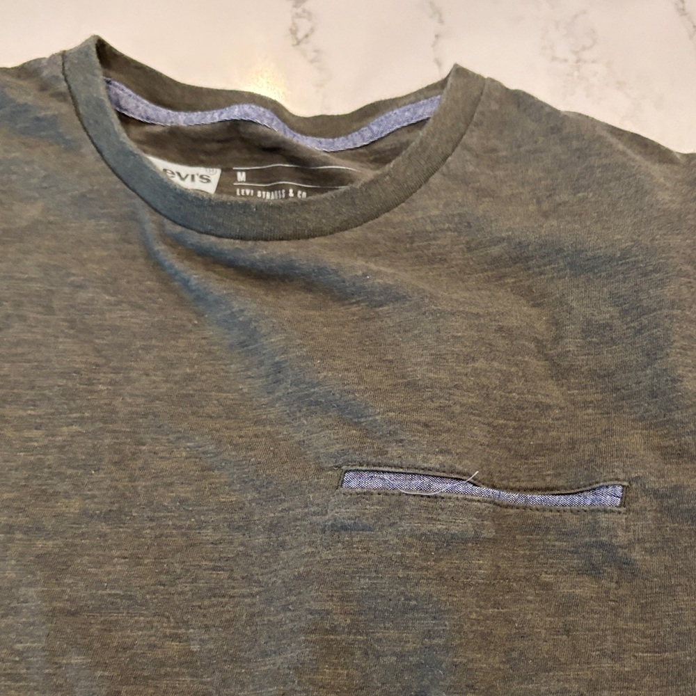 Marmot and Levi Men's Olive and Maroon Short Sleeve Tees - Picture 5 of 8